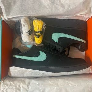 Nike Air Force 1 Tiffany & Co.